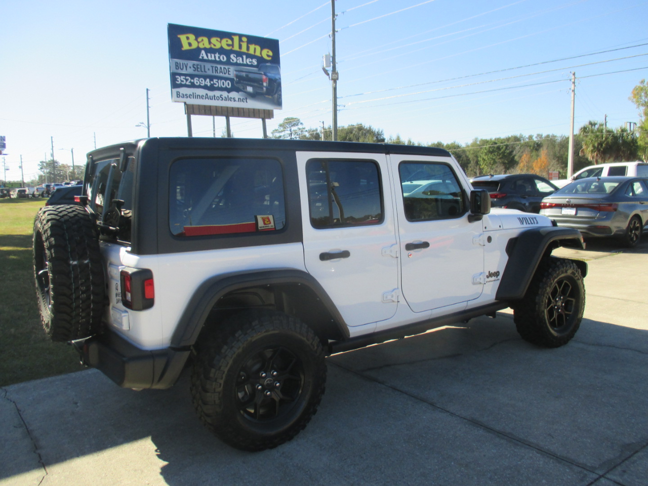 Jeep Wrangler Willys 2024