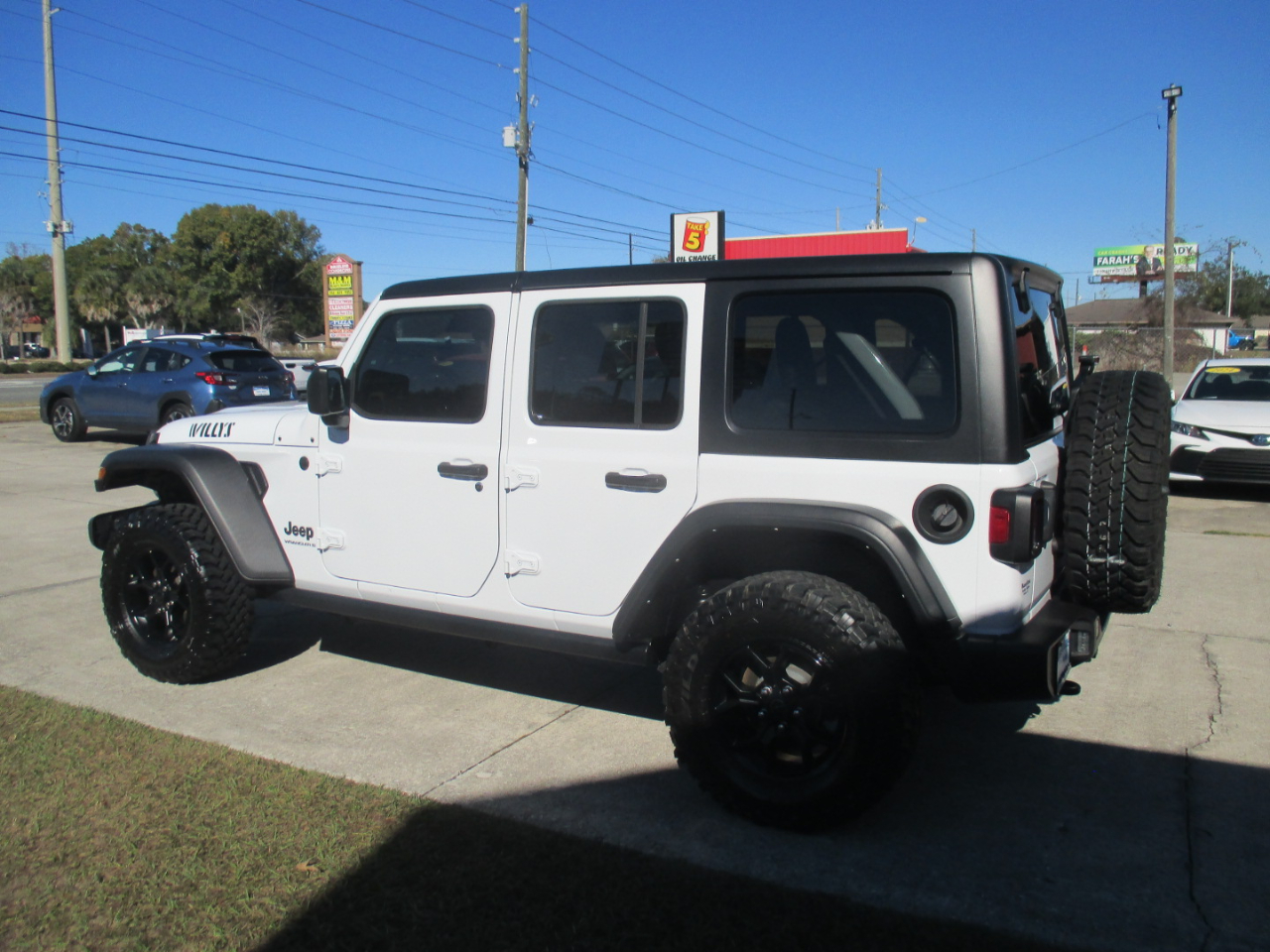 Jeep Wrangler Willys 2024