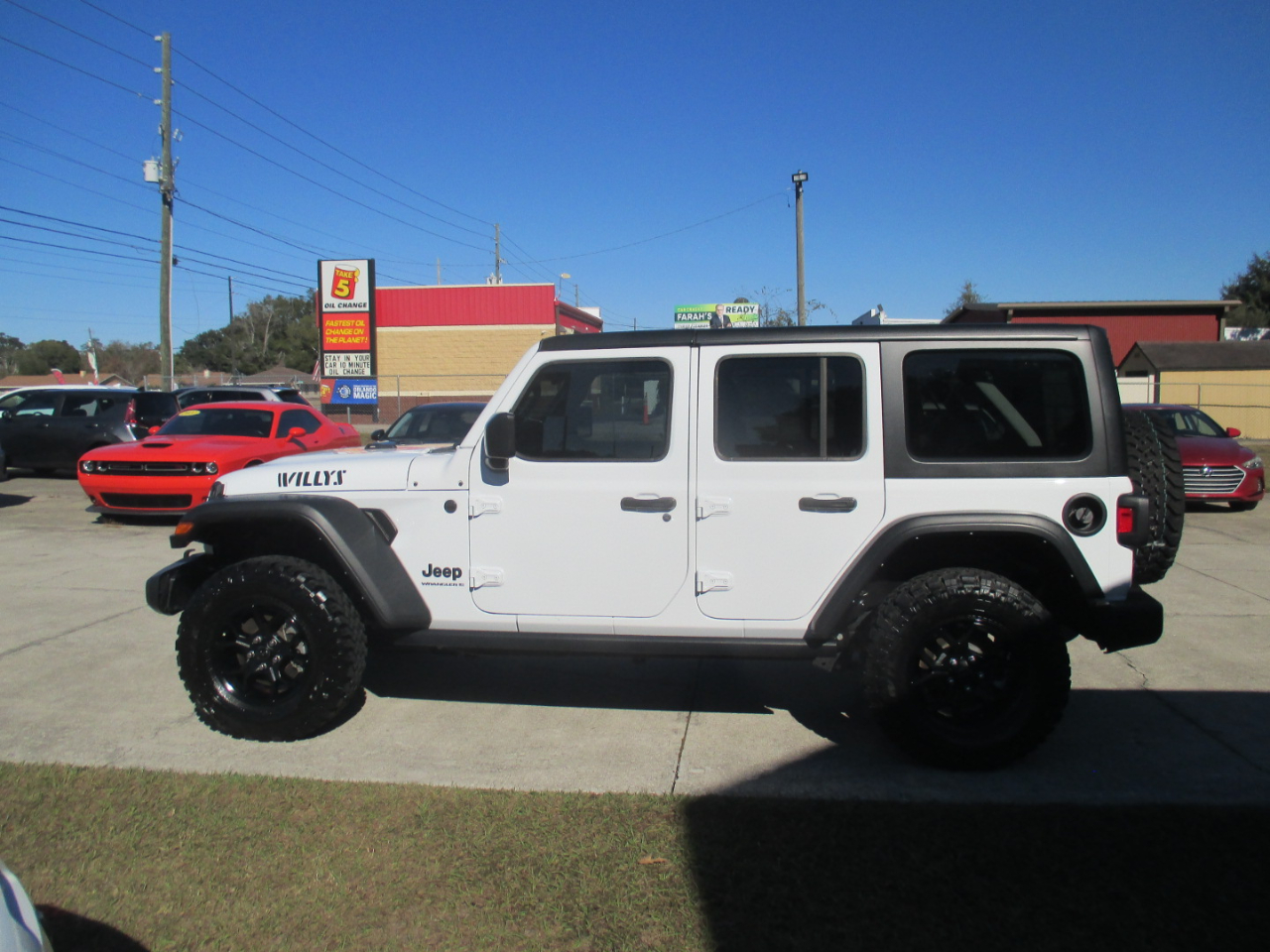 Jeep Wrangler Willys 2024