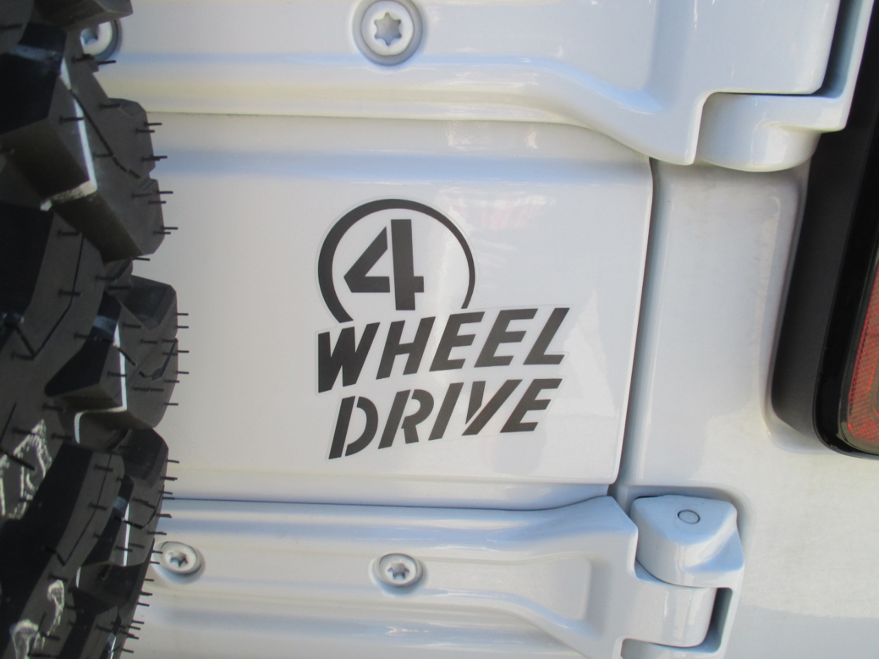 Jeep Wrangler Willys 2024