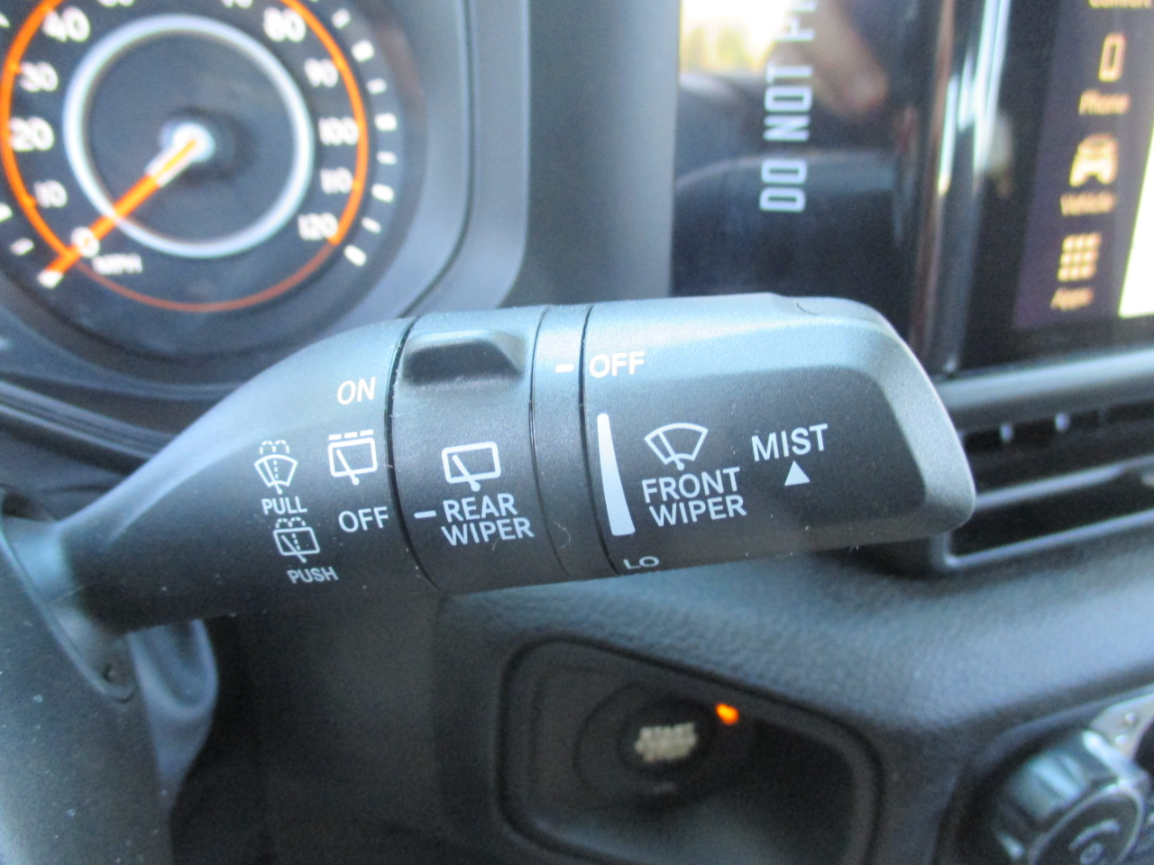 Jeep Wrangler Willys 2024