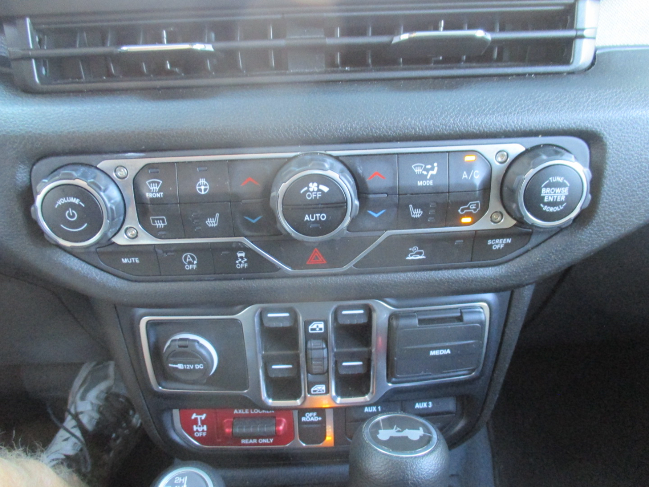 Jeep Wrangler Willys 2024