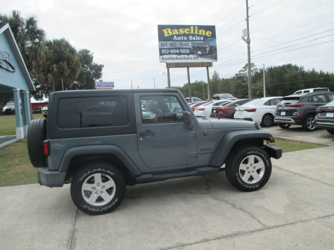 Jeep Wrangler Sport 4WD 2014