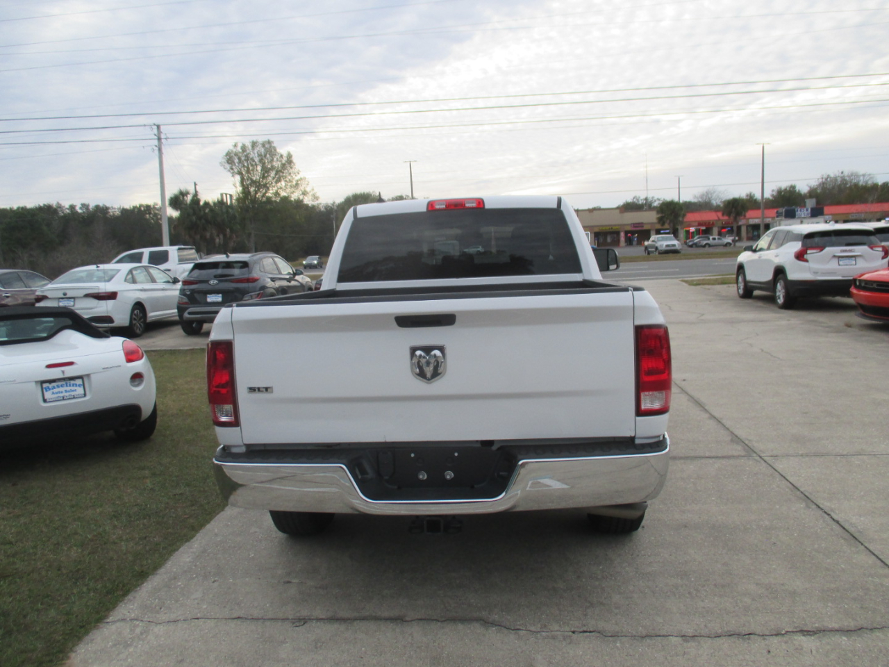 RAM 1500 Classic Tradesman Crew Cab SWB 2WD 2023
