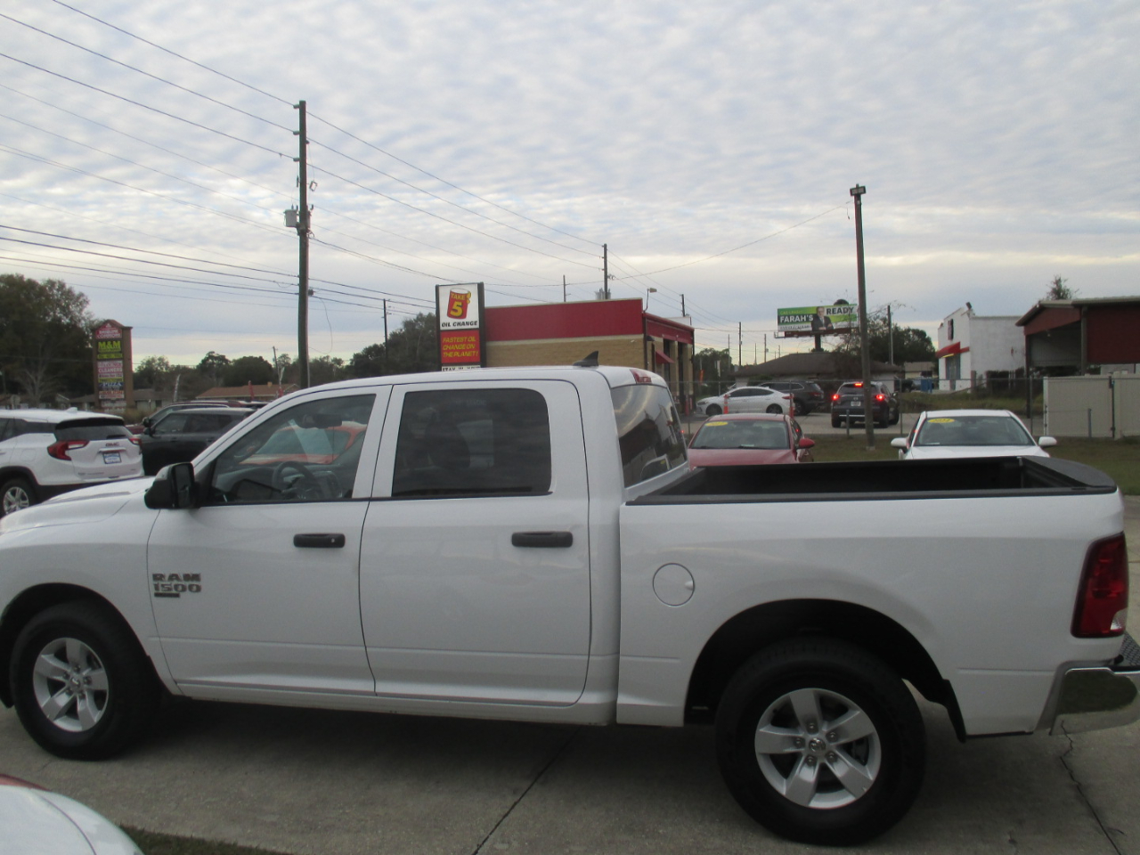 RAM 1500 Classic Tradesman Crew Cab SWB 2WD 2023
