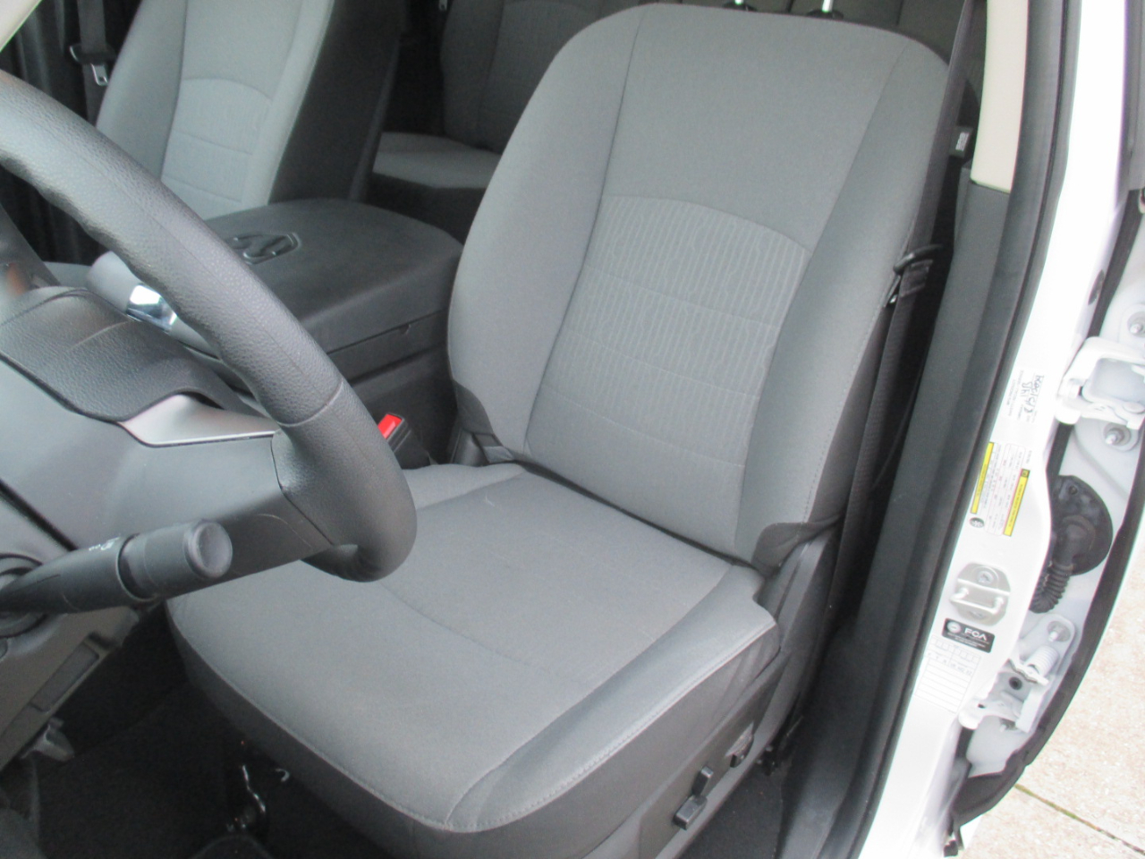 RAM 1500 Classic Tradesman Crew Cab SWB 2WD 2023