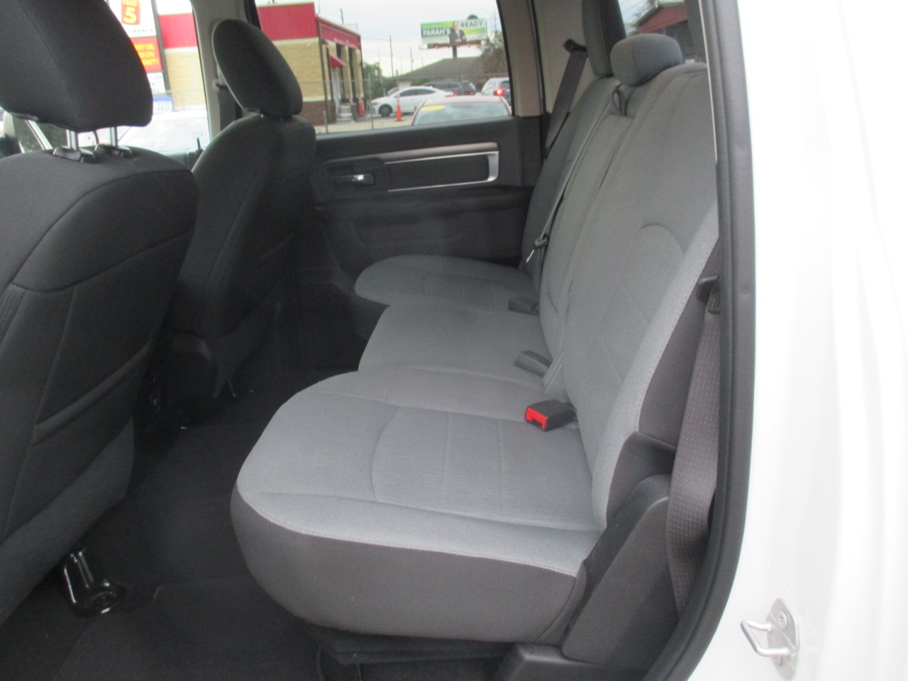 RAM 1500 Classic Tradesman Crew Cab SWB 2WD 2023