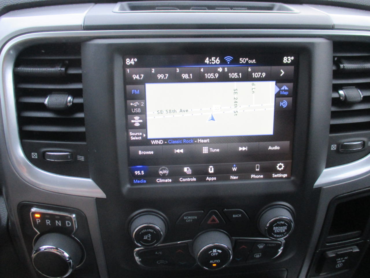 RAM 1500 Classic Tradesman Crew Cab SWB 2WD 2023