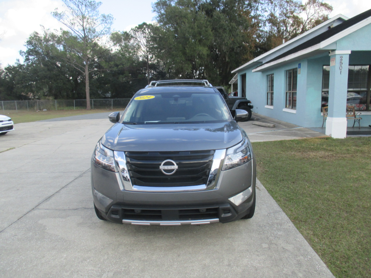 Nissan Pathfinder SL 2024