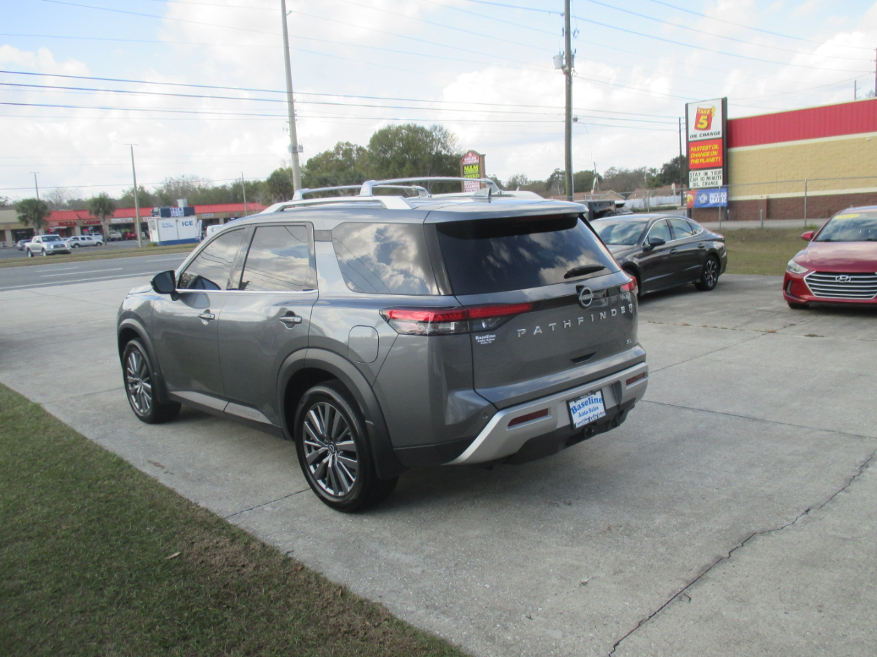 Nissan Pathfinder SL 2024