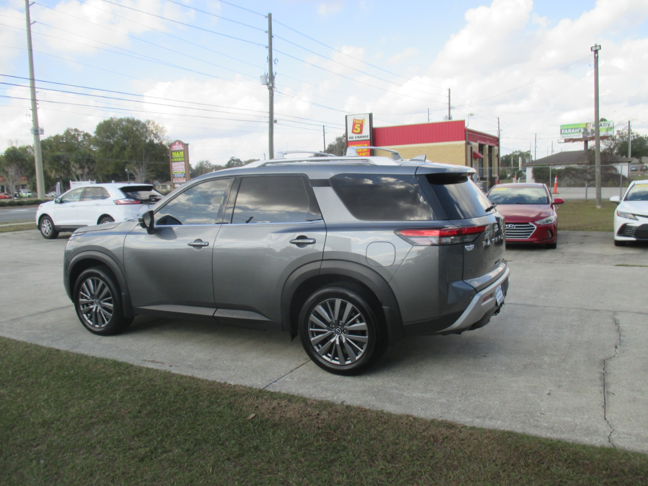 Nissan Pathfinder SL 2024