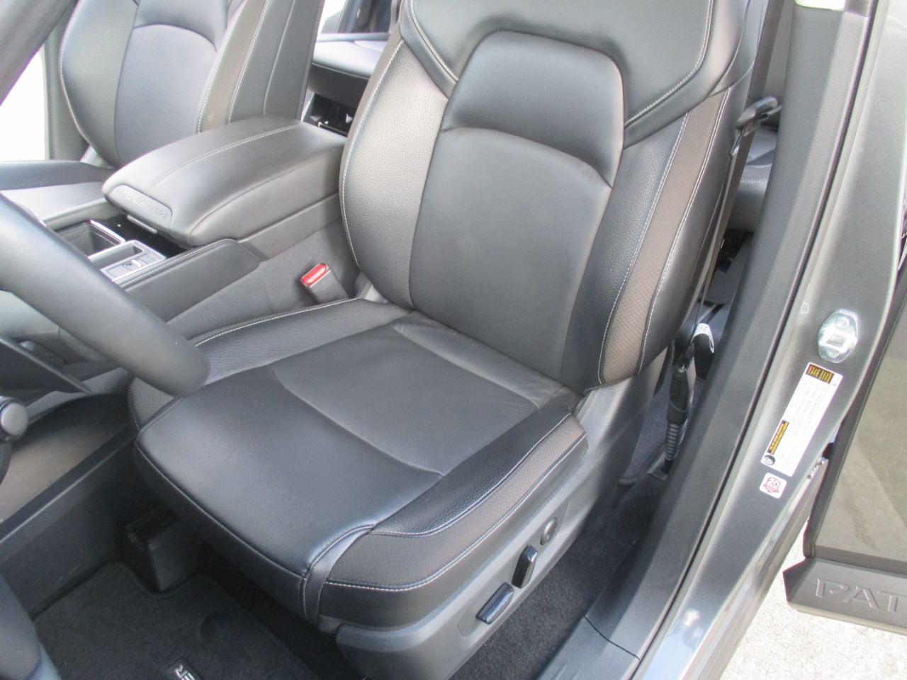 Nissan Pathfinder SL 2024