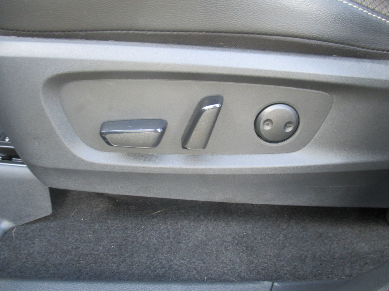 Nissan Pathfinder SL 2024