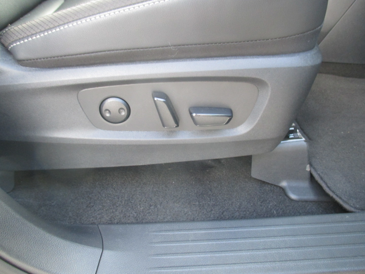 Nissan Pathfinder SL 2024