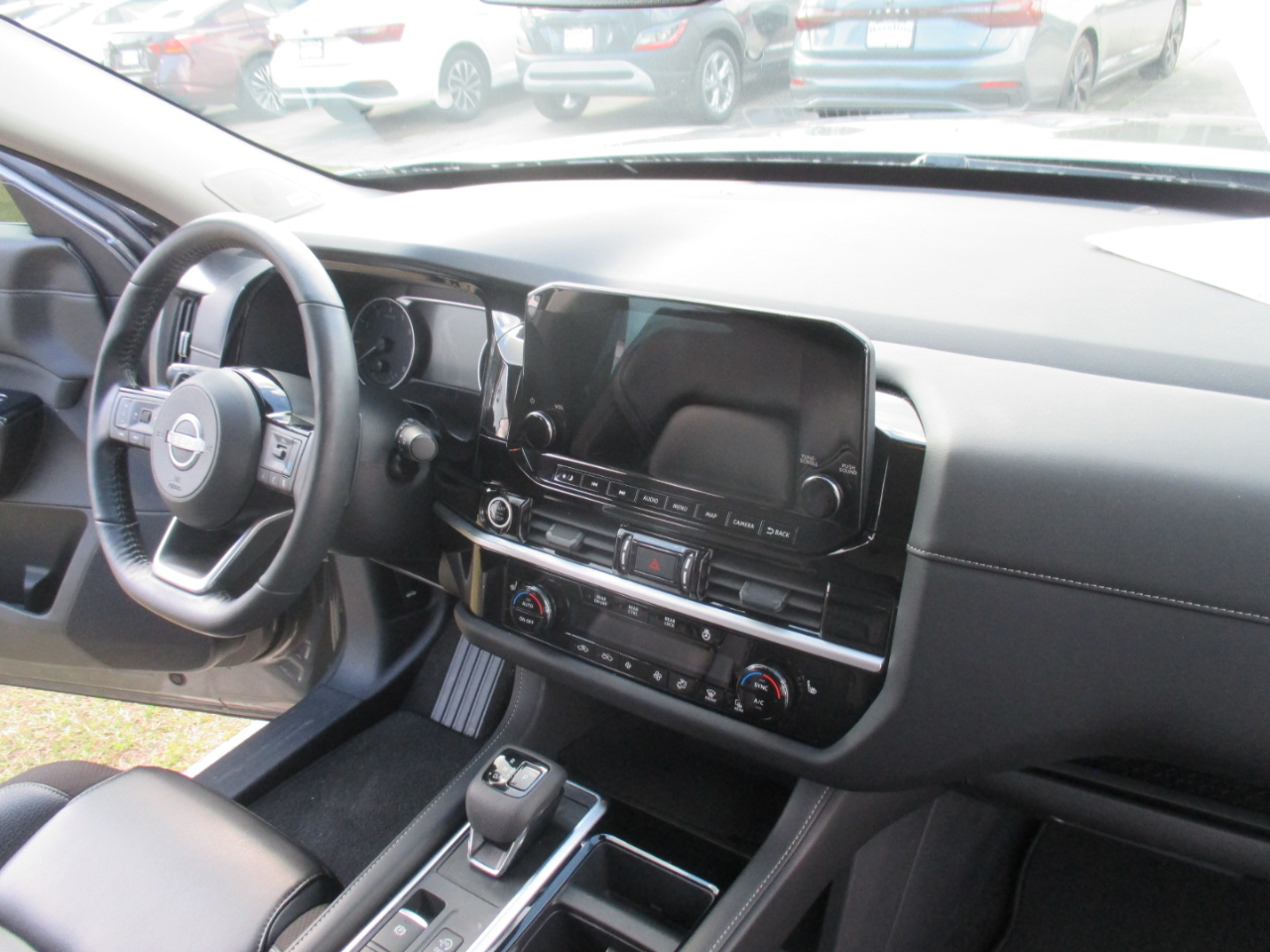 Nissan Pathfinder SL 2024