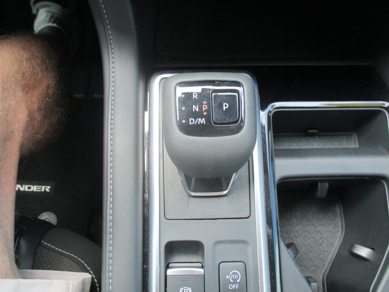 Nissan Pathfinder SL 2024