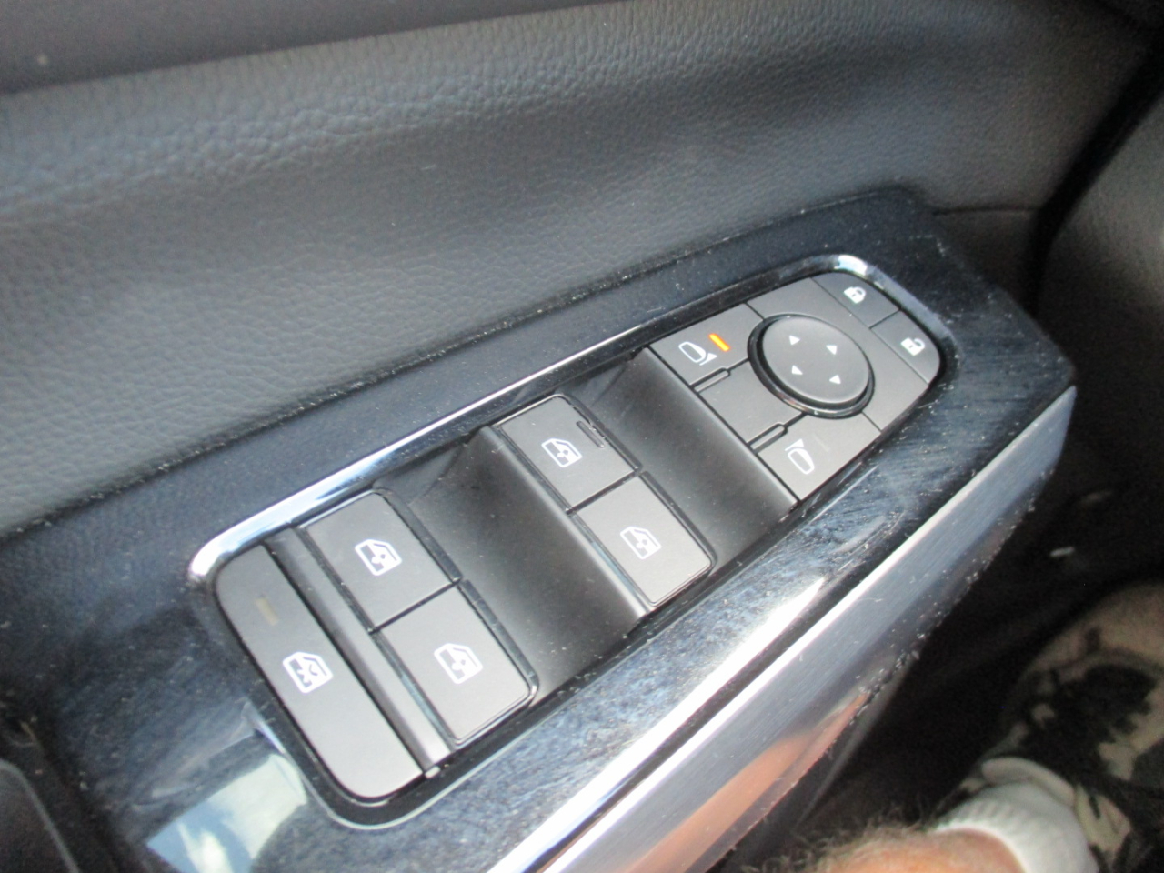 Nissan Pathfinder SL 2024