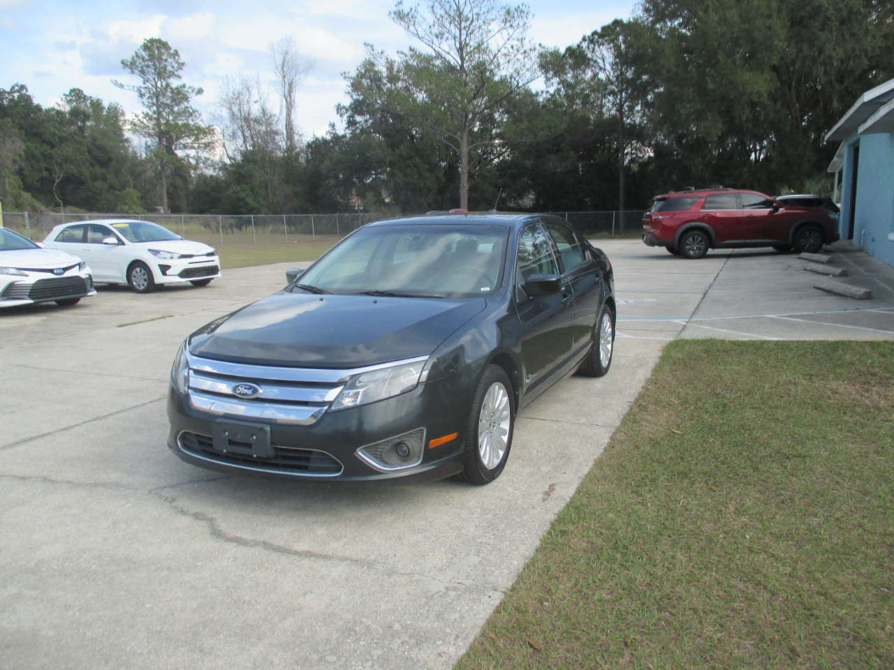 Ford Fusion Hybrid Sedan 2010