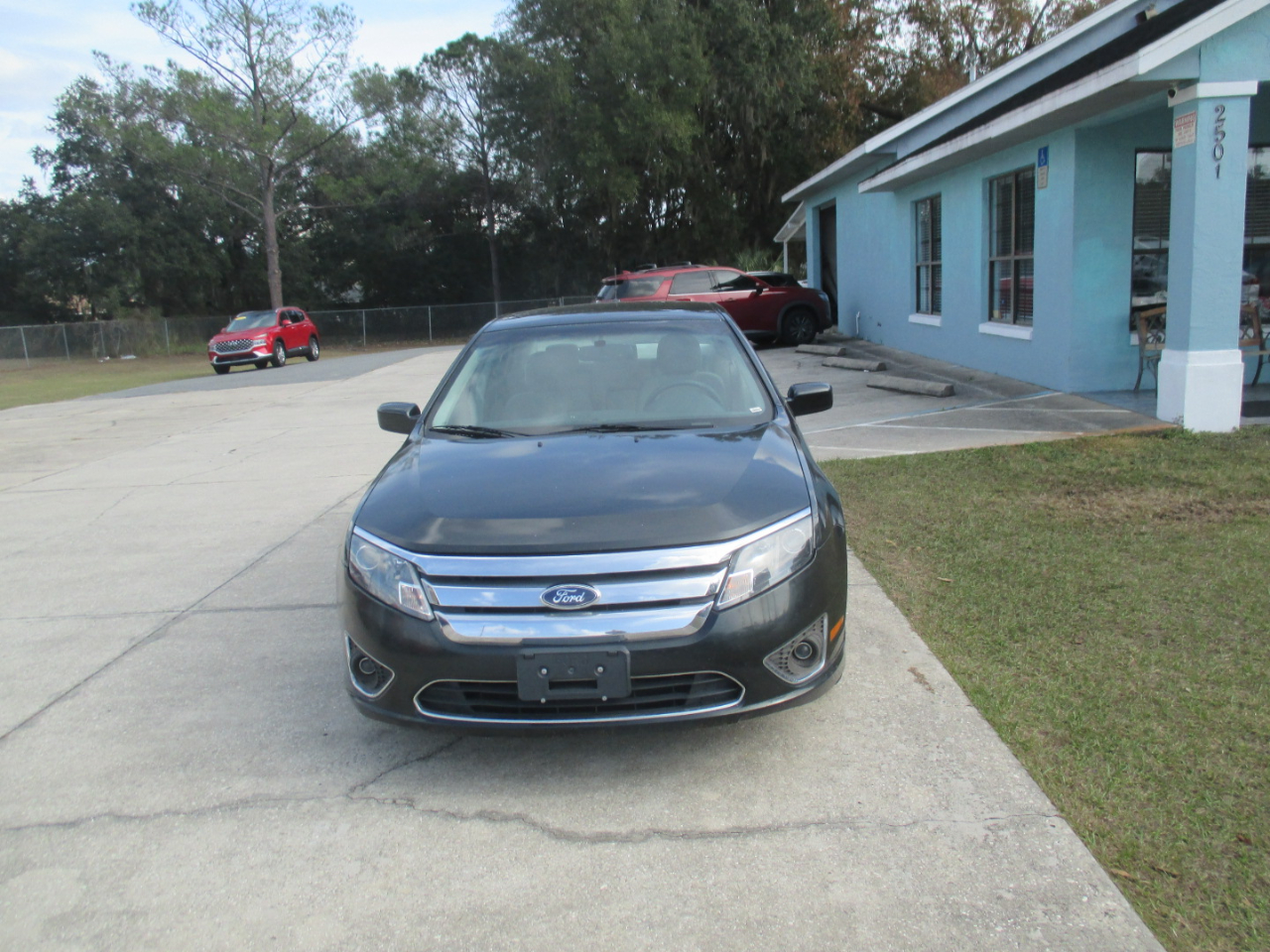 Ford Fusion Hybrid Sedan 2010