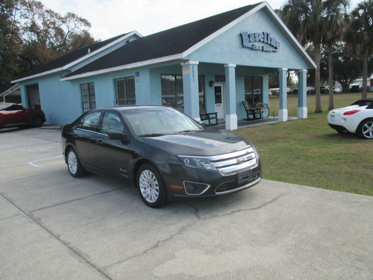Ford Fusion Hybrid Sedan 2010
