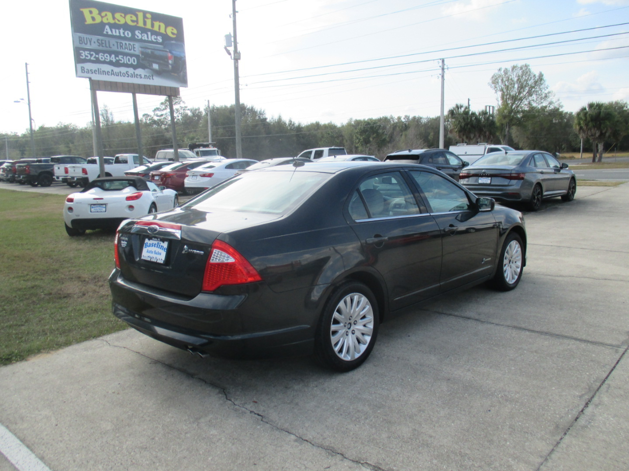Ford Fusion Hybrid Sedan 2010