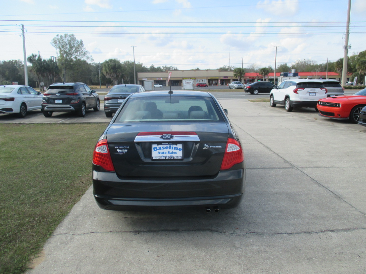 Ford Fusion Hybrid Sedan 2010
