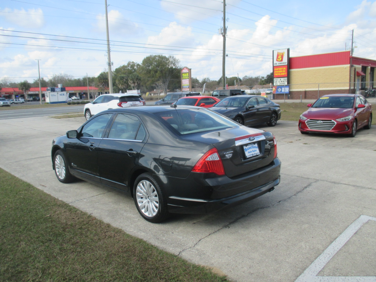 Ford Fusion Hybrid Sedan 2010