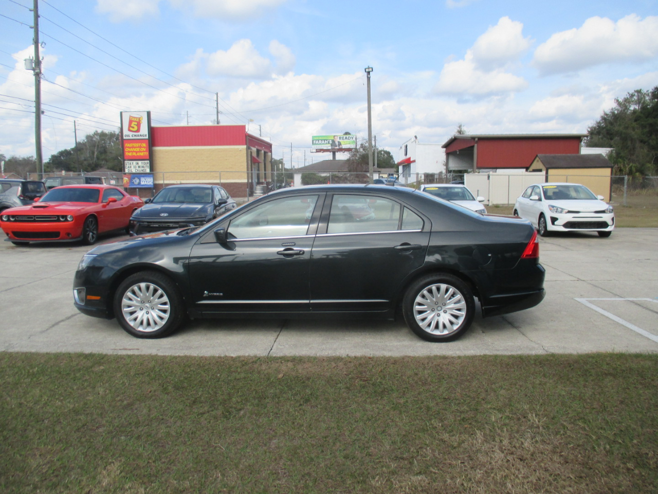 Ford Fusion Hybrid Sedan 2010