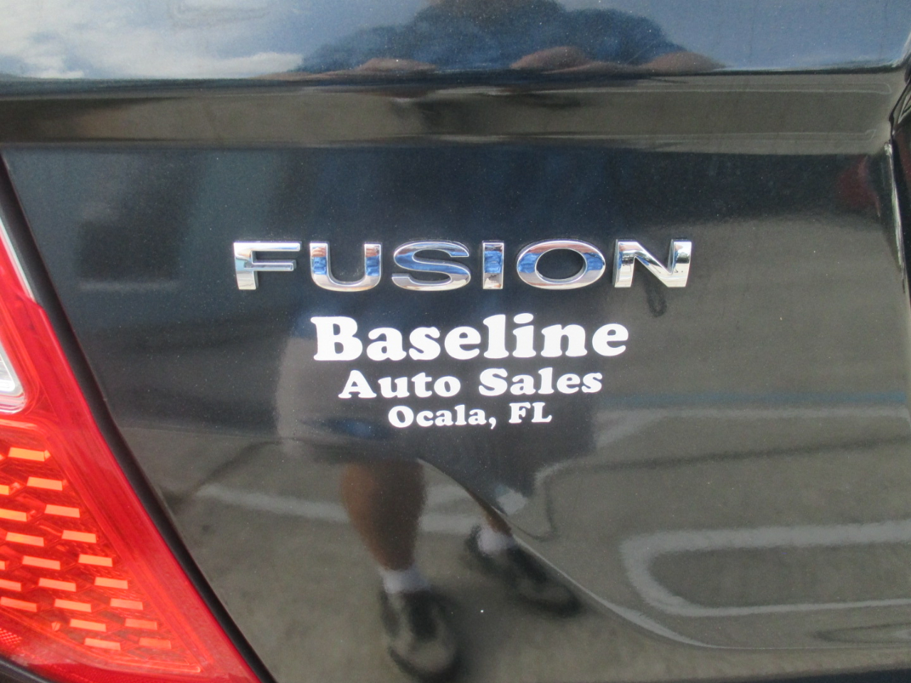 Ford Fusion Hybrid Sedan 2010