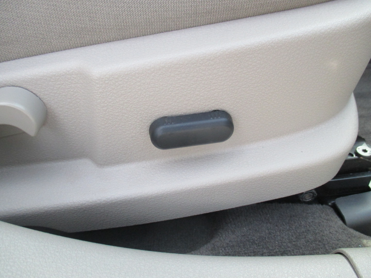 Ford Fusion Hybrid Sedan 2010