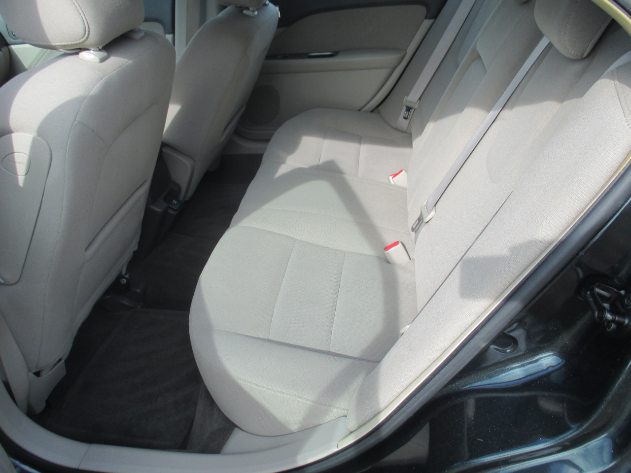 Ford Fusion Hybrid Sedan 2010