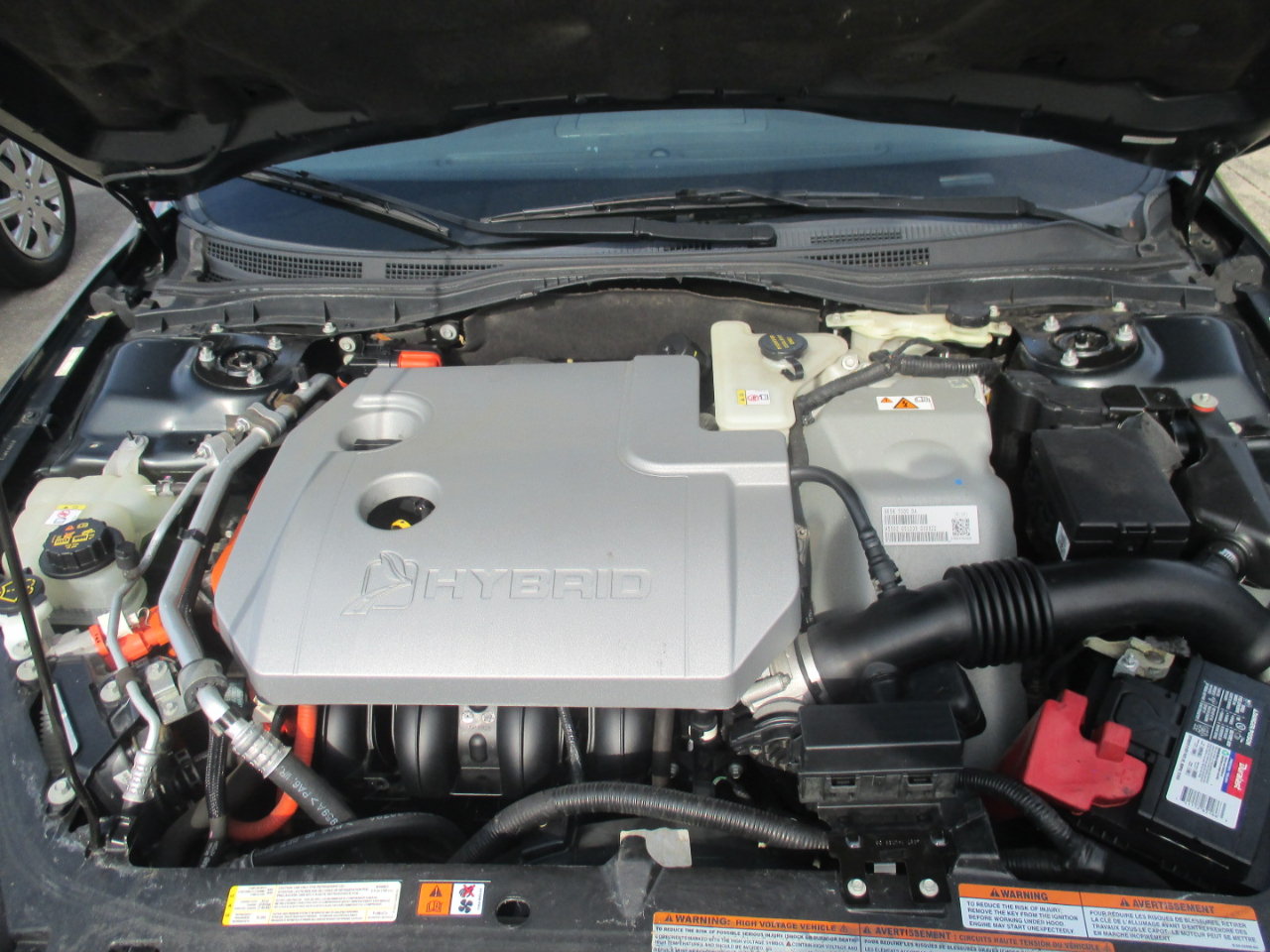 Ford Fusion Hybrid Sedan 2010