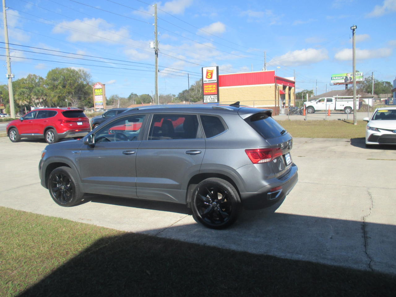 Volkswagen Taos SE 2024