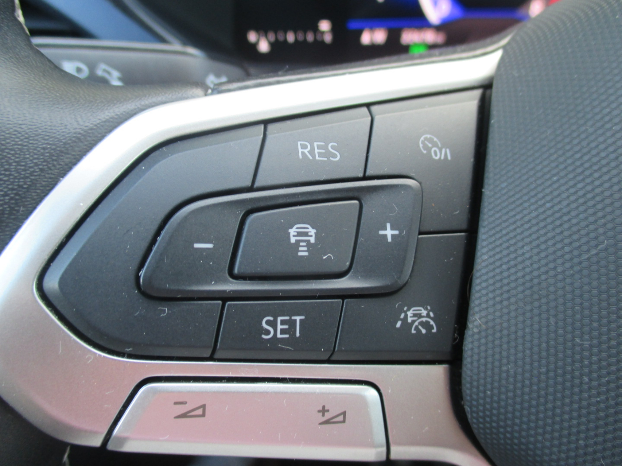 Volkswagen Taos SE 2024