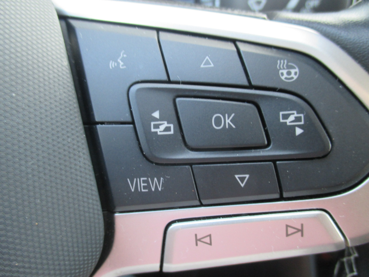 Volkswagen Taos SE 2024