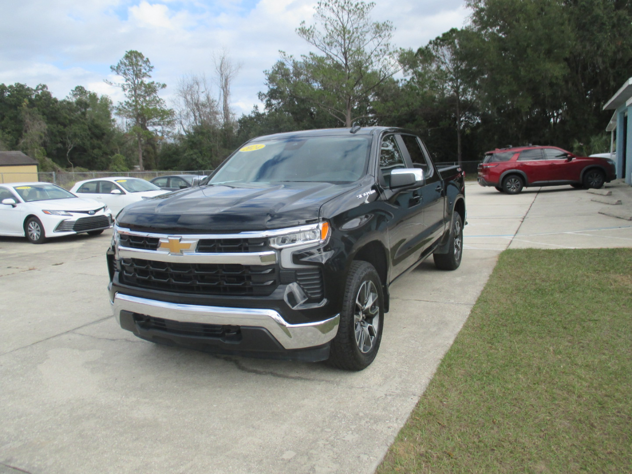 Chevrolet Silverado 1500 LT-L Crew Cab 4WD 2024