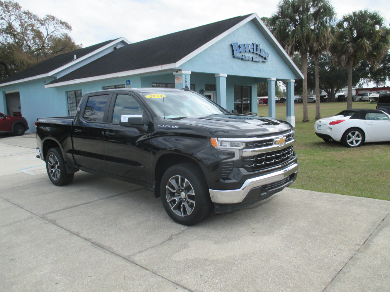 Chevrolet Silverado 1500 LT-L Crew Cab 4WD 2024