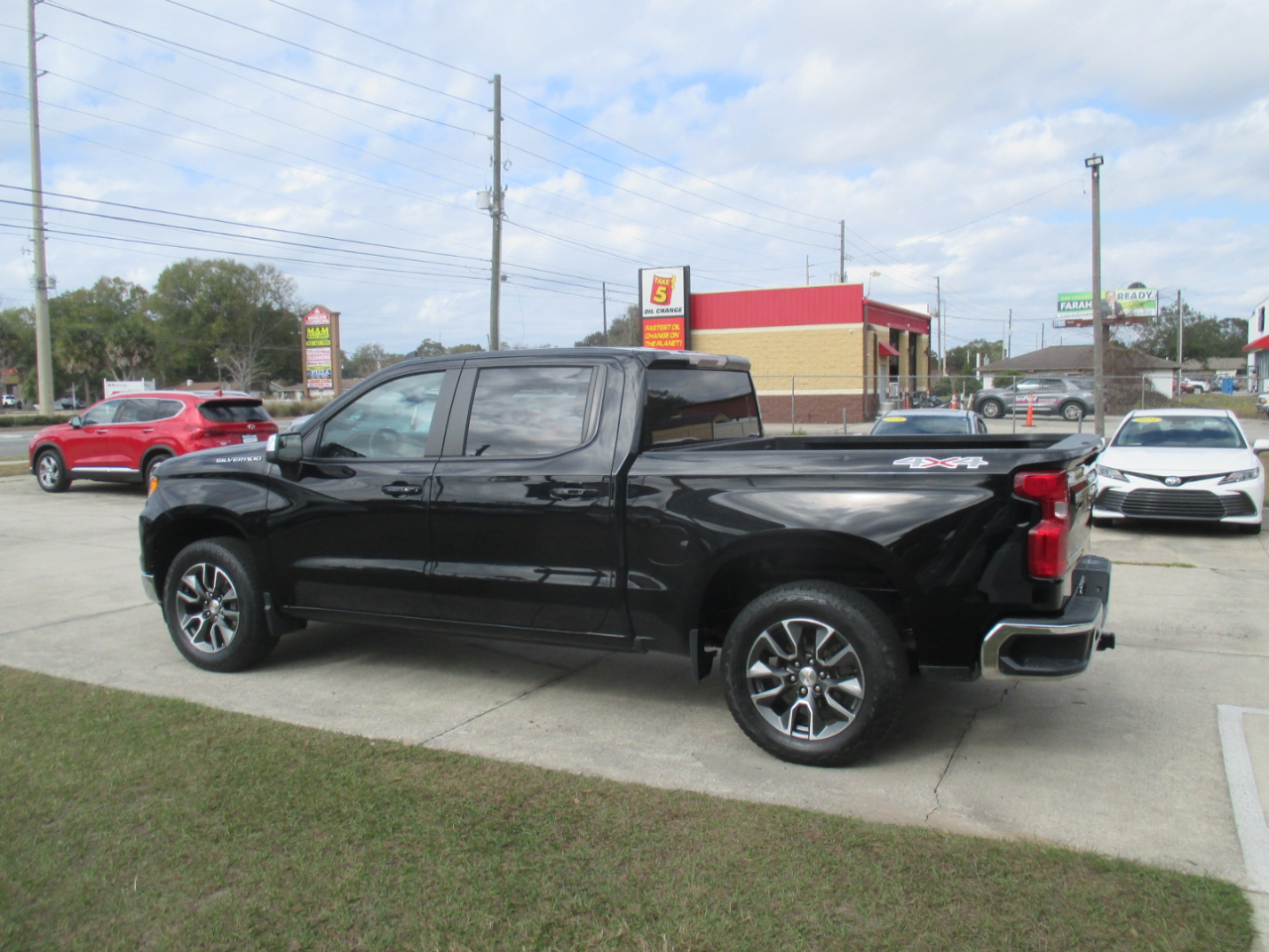 Chevrolet Silverado 1500 LT-L Crew Cab 4WD 2024
