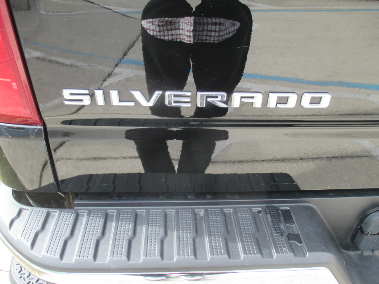 Chevrolet Silverado 1500 LT-L Crew Cab 4WD 2024