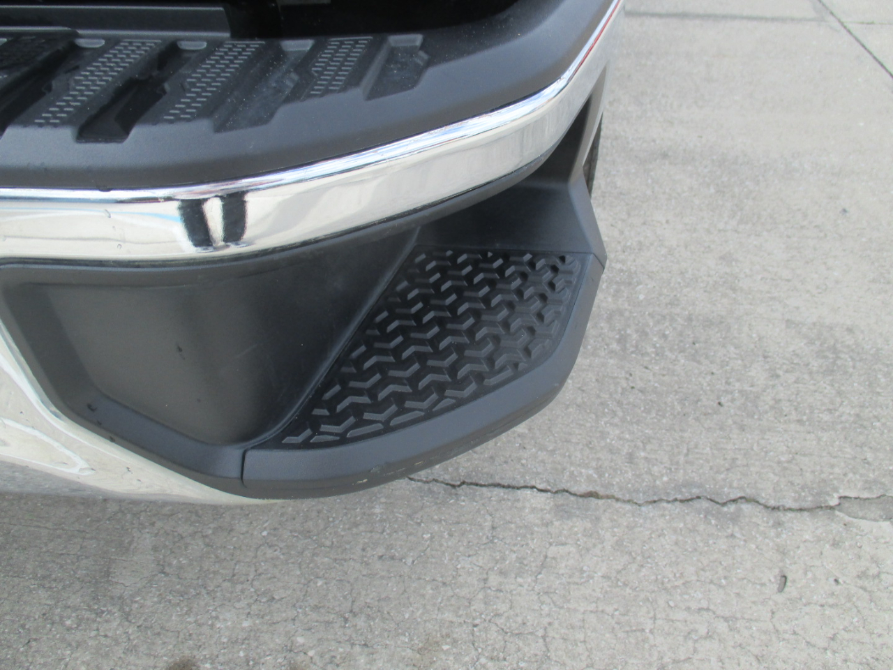 Chevrolet Silverado 1500 LT-L Crew Cab 4WD 2024