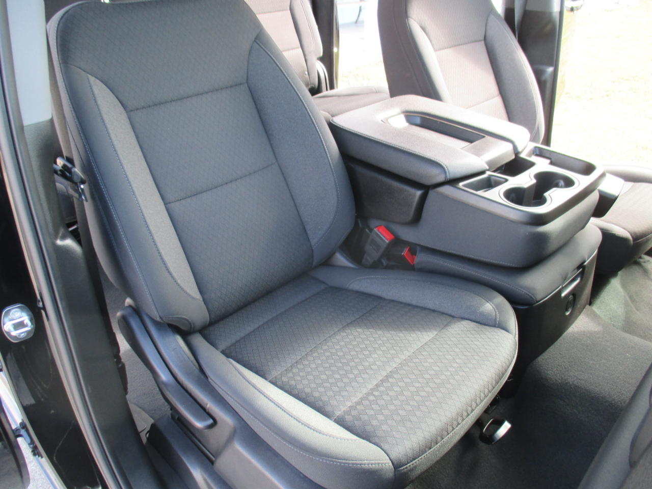 Chevrolet Silverado 1500 LT-L Crew Cab 4WD 2024