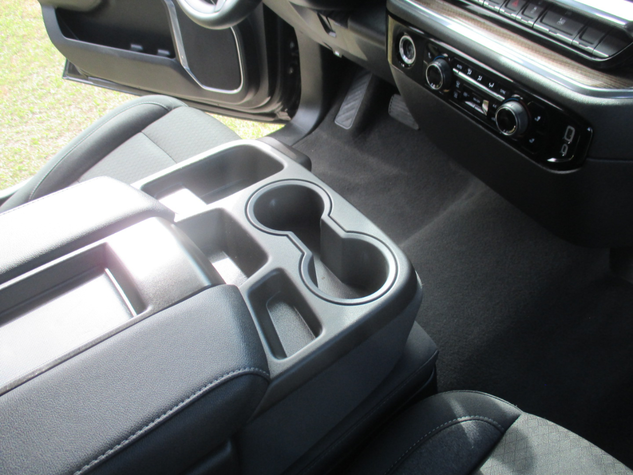 Chevrolet Silverado 1500 LT-L Crew Cab 4WD 2024