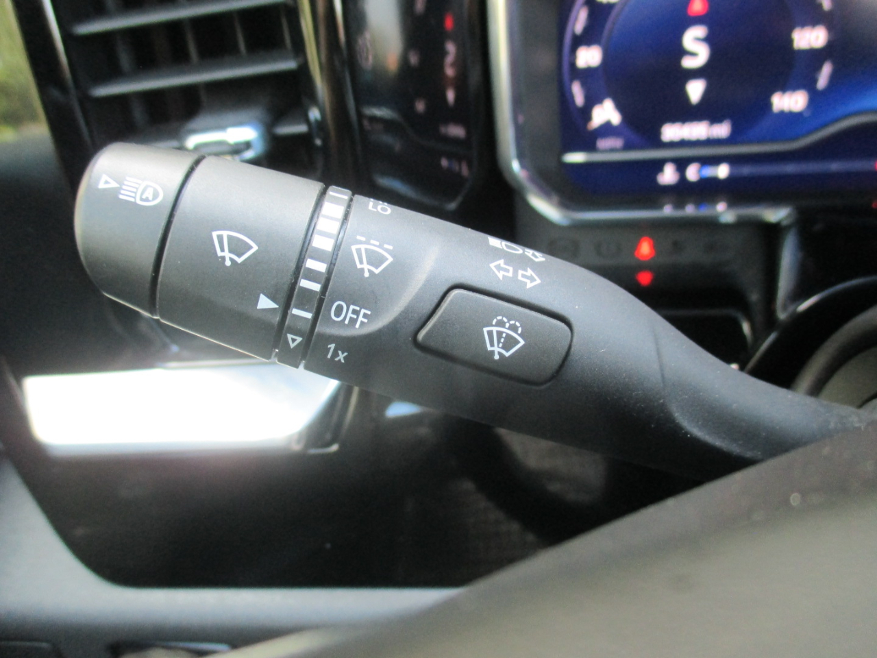 Chevrolet Silverado 1500 LT-L Crew Cab 4WD 2024