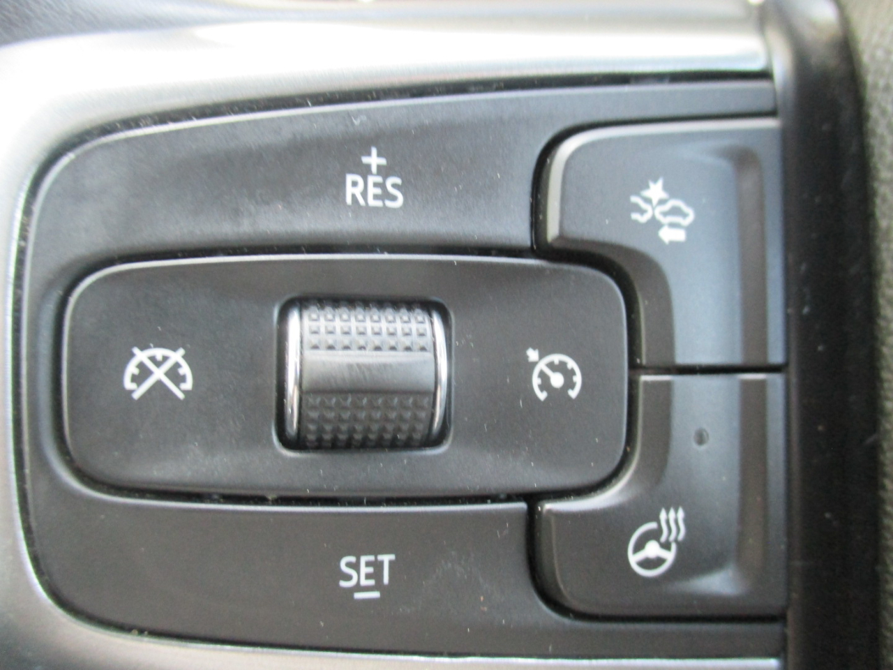 Chevrolet Silverado 1500 LT-L Crew Cab 4WD 2024