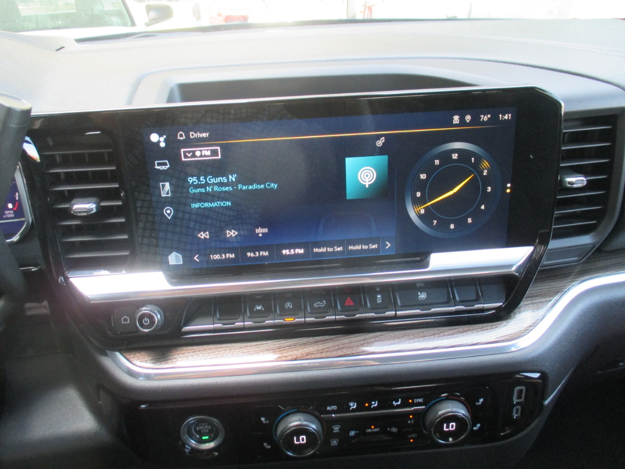 Chevrolet Silverado 1500 LT-L Crew Cab 4WD 2024