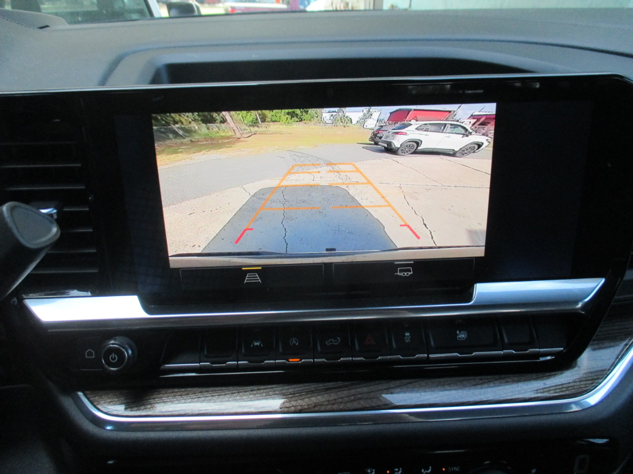 Chevrolet Silverado 1500 LT-L Crew Cab 4WD 2024