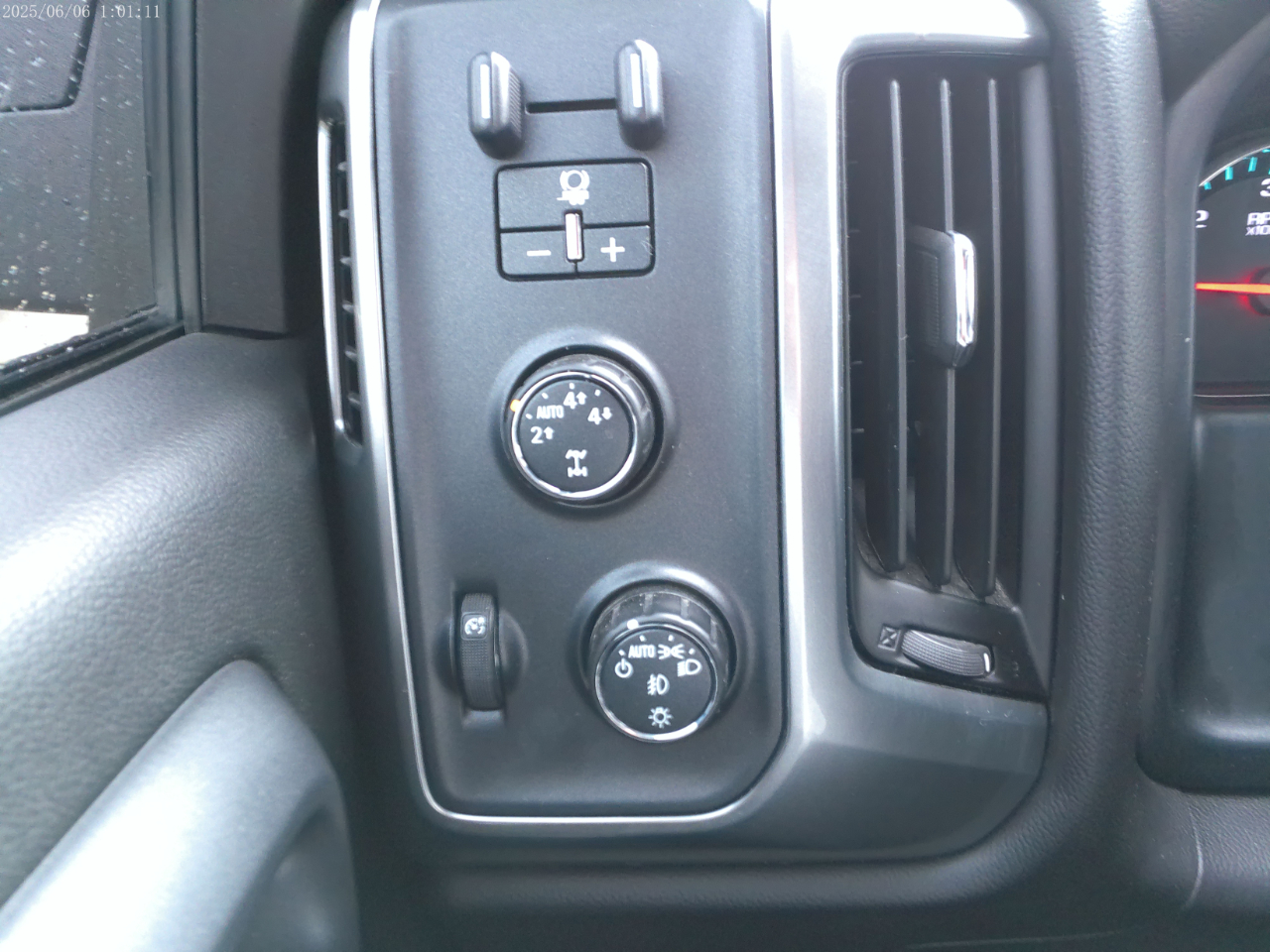 Chevrolet Silverado 1500 LT Short Box 4WD 2016