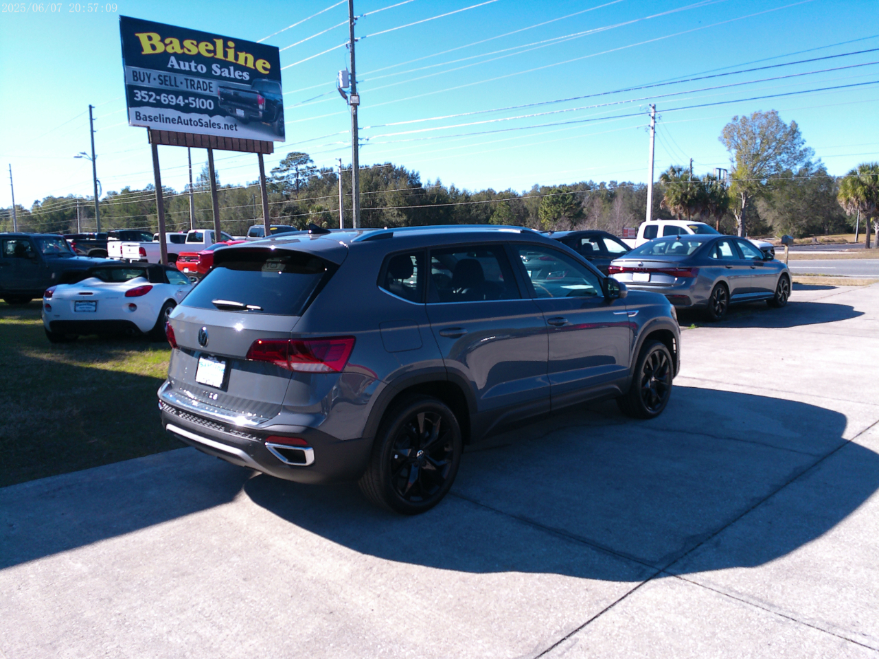 Volkswagen Taos SE Black 2024