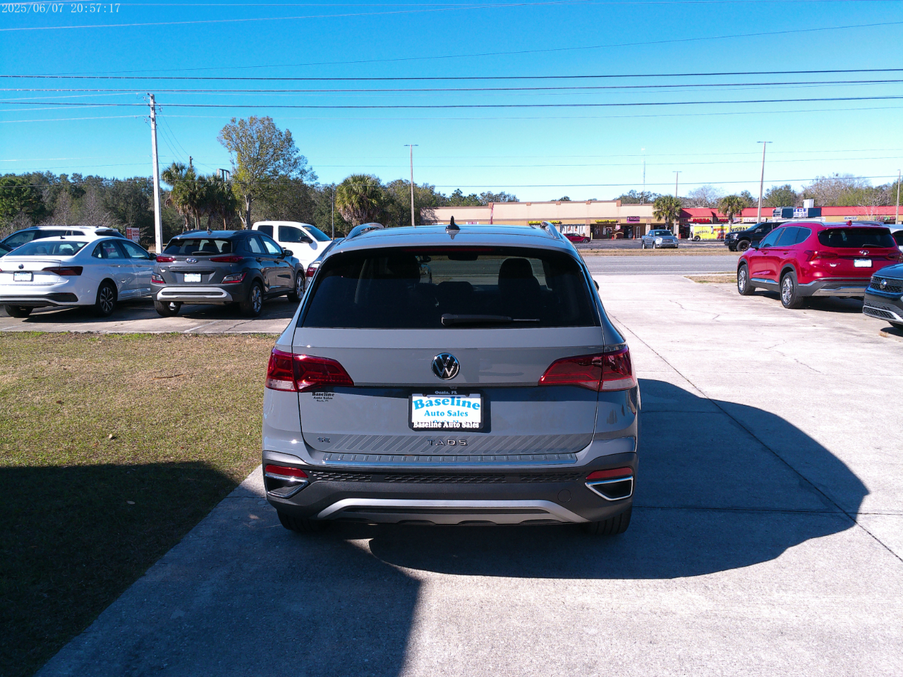 Volkswagen Taos SE Black 2024