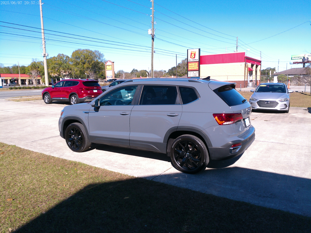 Volkswagen Taos SE Black 2024